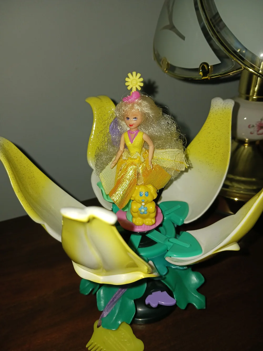 Vintage 1993 Princess of the Flowers Fairy Flower Playset Toy Yes Entertainment